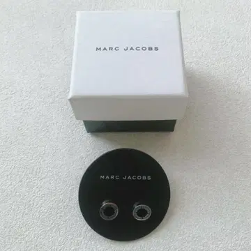 MARC JACOBS 블랙/실버 귀걸이 브랜드