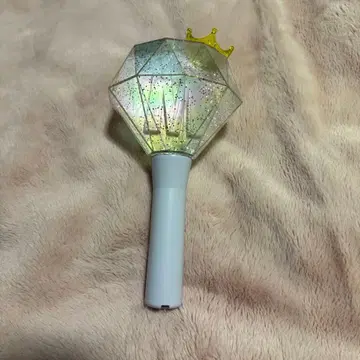 M!LK 응원봉 밀크 크리스탈 초창기 컬러 체인지