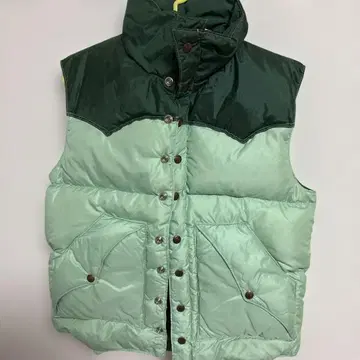 파우더혼 마운티니어링 다운 베스트 M 그린 계열