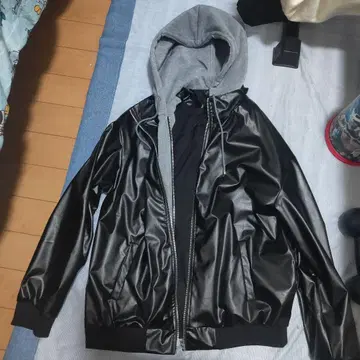 블랙 합성 피혁 집업 자켓