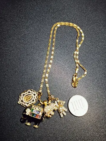 18금 gp 골드 동물 모티브 마리아 목걸이