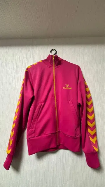 hummel pink 트랙 자켓 짧은 기장 남녀 공용
