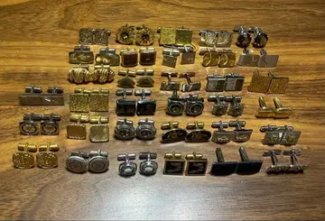 다수의 커프스링크 세트 묶음 판매