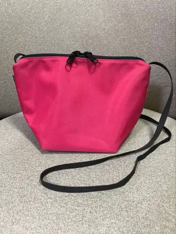 에르베샤 펠리에 2885N 핑크 나일론 숄더백