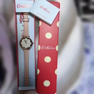 Cath Kidston 플라워 디자인 시계
