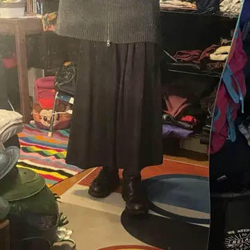 턱 들어간 7부 와이드 팬츠 archive 00s 모드