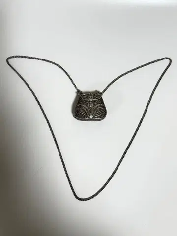 빈티지 장식적인 무늬의 목걸이