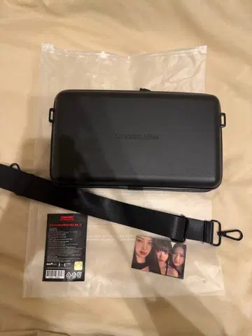 LE SSERAFIM STRUCTURE CROSS BAG