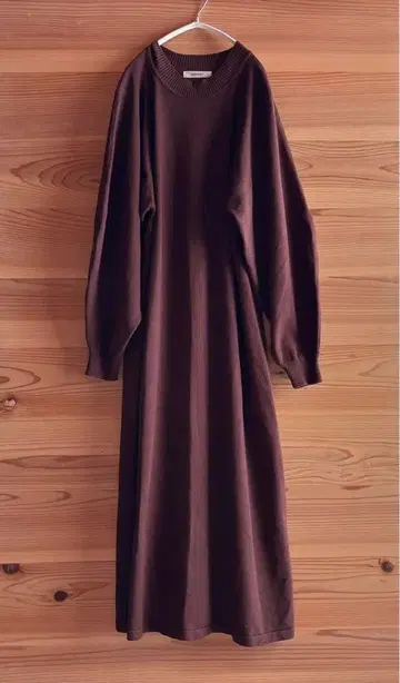 정가 9350엔 moussy (마우지) 코쿤 슬리브 니트 드레스 원피스