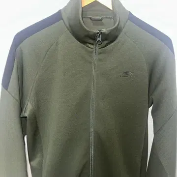 TIGORA 올리브 그린 저지 S