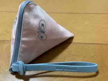 미사용 새상품 미나 페르호넨 테트라 파우치 choucho 핑크