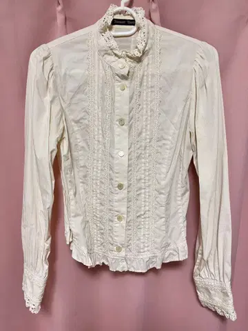 Innocent World 스탠드 카라 블라우스 생성