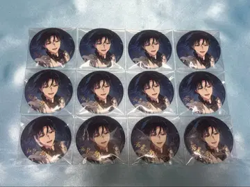 아이나나 이즈미 이오리 브라호와 UR 캔뱃지 12개