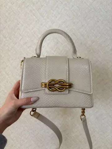 베이지 악어 엠보싱 숄더백