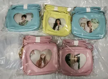 ILLIT 플래티넘 잡화 숄더 파우치 5종 컴플리트