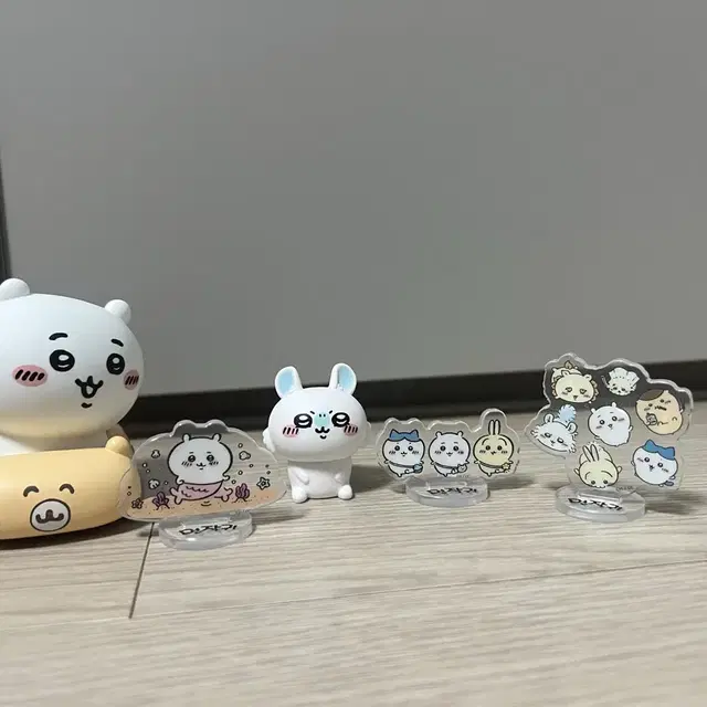 치이카와 모몽가 피규어 아크릴 스탠드 일괄