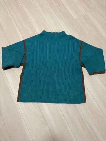 JEANASIS 하이 숄더 보틀넥 풀오버