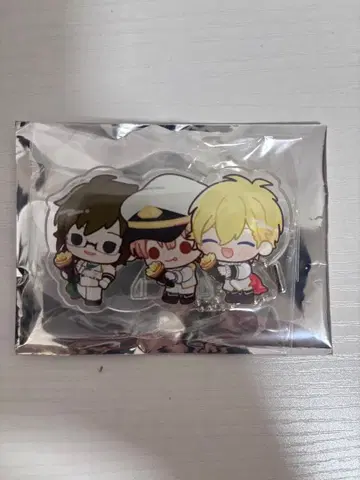 모미토이 아이나나 콜라보