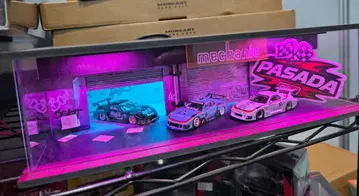 1:64 LED 포함 디오라마 실내 차고