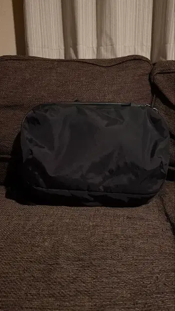 Aer 블랙 바디백