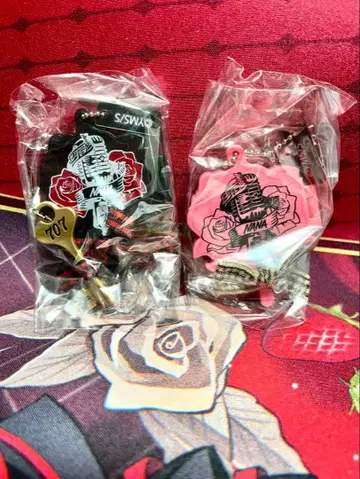 NANA 가챠가챠 나나 손거울 열쇠 포함 레어+하치 손거울 보통