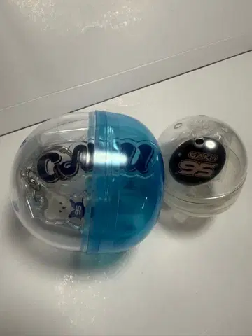 스포남 캡슐 토이 2연 아크릴 키링 & 캔뱃지 2개 세트 GAKU