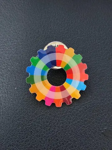 컬러풀 기어 핀 배지 SDGs 만박 히가시오사카시