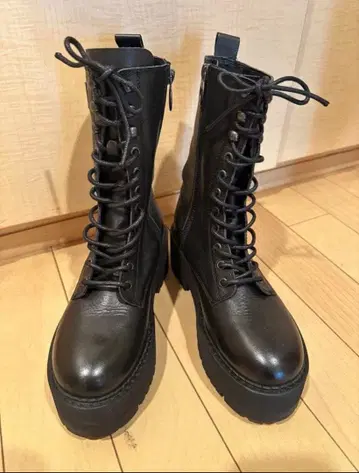 Tommy Hilfiger 블랙 통굽 부츠