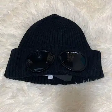 블랙 C.P. Company 니트 모자 고글 포함