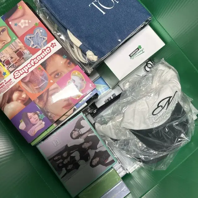 프로미스나인 앨범 굿즈 일괄 (모자, 가방, 기타)