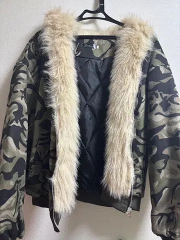 카모플라쥬 퍼 자켓