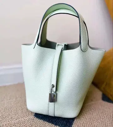 천연 가죽 큐브 백 민트 그린 실버 금장 장식