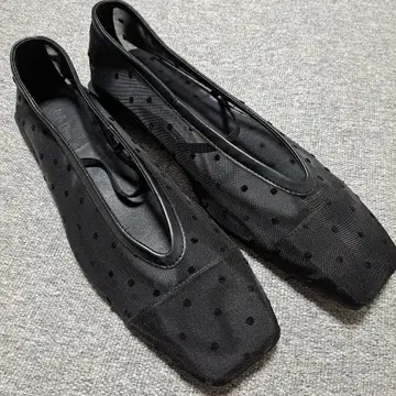 Mira Owen 블랙 스퀘어토 튤 도트 발레 슈즈 사이즈 37