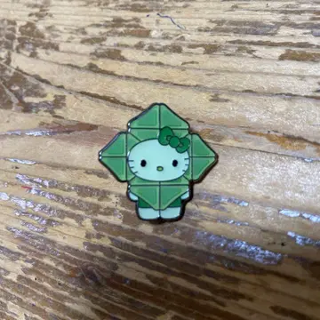 오사카 간사이 만박 2025 일본관 모 키티 핀 배지