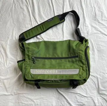 Patagonia 파타고니아 메신저 백 그린