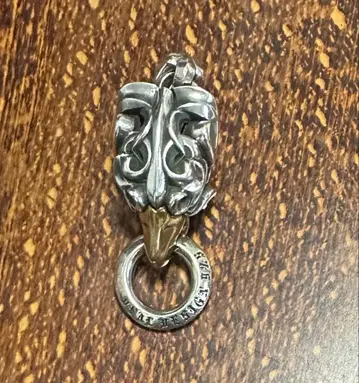 [ 레어 ] DEAL DESIGN 그리폰 노커 펜던트 탑