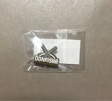 3인칭 돈피샤 with mellow 핀 배지