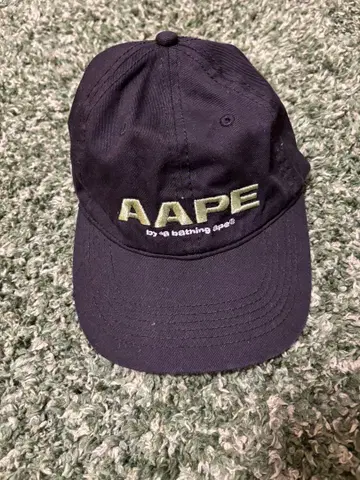 AAPE 블랙 캡 자수 로고