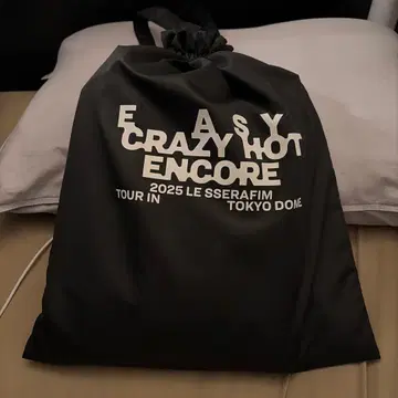 [ 미개봉 덤 포함 ] LE SSERAFIM 도쿄돔 VIP 특전