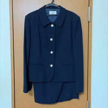 네이비 정장 세트 버튼 포함 자켓