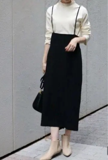 NOBLE 숄더 스트랩 살로펫 스커트 블랙 36