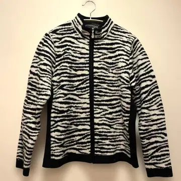 [ Black & White ] 제브라 패턴 집업 니트 후드티 1