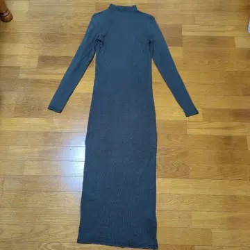 ZARA 다크 그레이 하이넥 타이트 롱 원피스