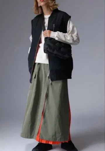 안티쿠아 밀리터리 베스트