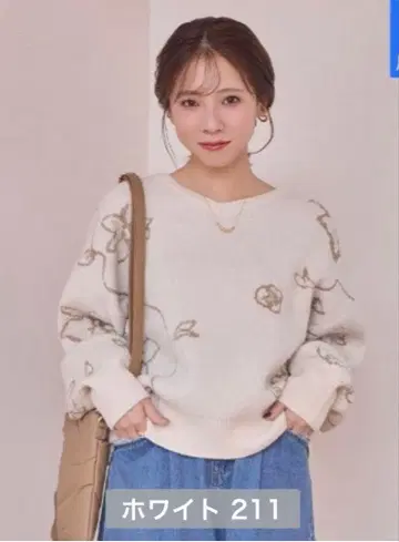 tal.by yumi. 꽃무늬 자카드 니트 풀오버 화이트 M 사이즈