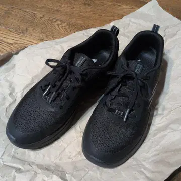 스케쳐스 스니커즈 블랙 여성용 24cm 미사용에 가깝습니다