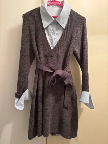 Dazy 그레이 니트 V넥 원피스