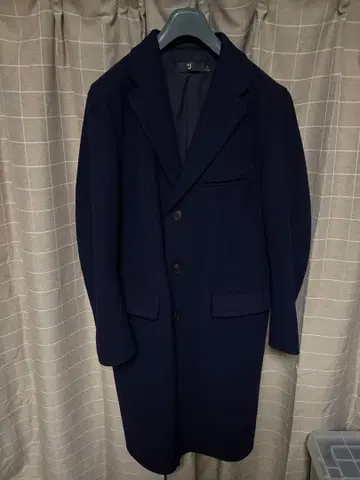 새상품급 유니클로 +j 체스터 코트 S 사이즈 네이비 BLUE