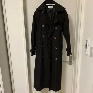 블랙 트렌치코트