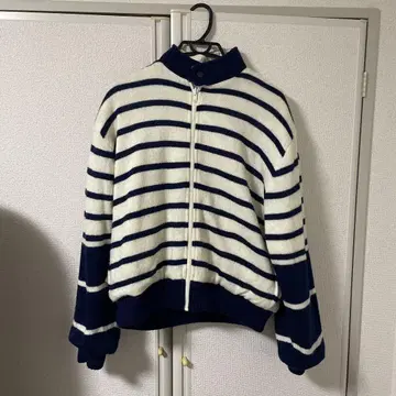 스트라이프 니트 스웨터 화이트와 네이비